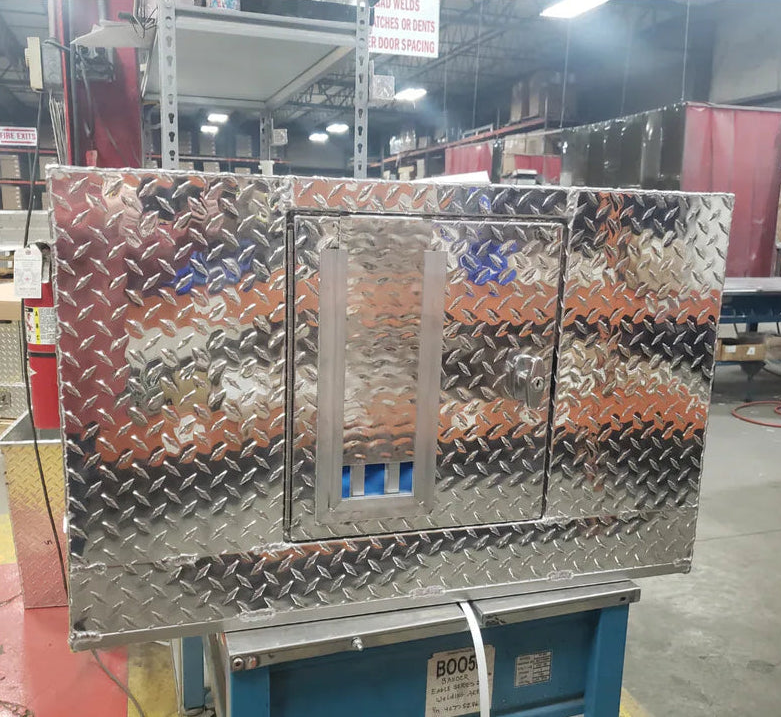 Owens Dog Box 55110 Single Compartment Dog Box